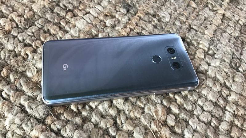 Illustration for article titled LG G6 First Impressions: Back to the Basics